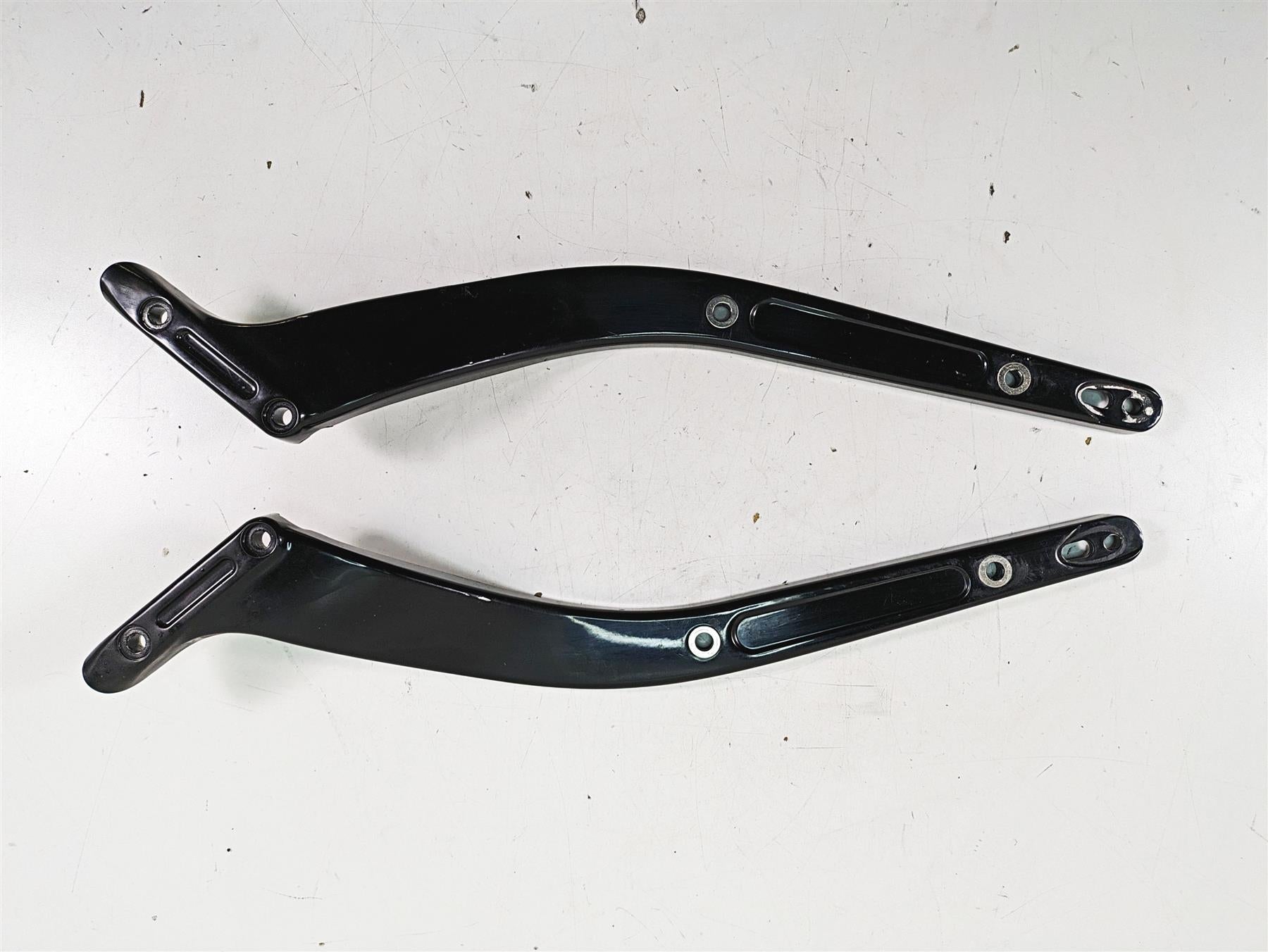 2020 Harley Softail FXBB Street Bob Rear Fender Braces Struts 59500422 59500423 {{ shop.shopifyCountryName }} - Mototech271