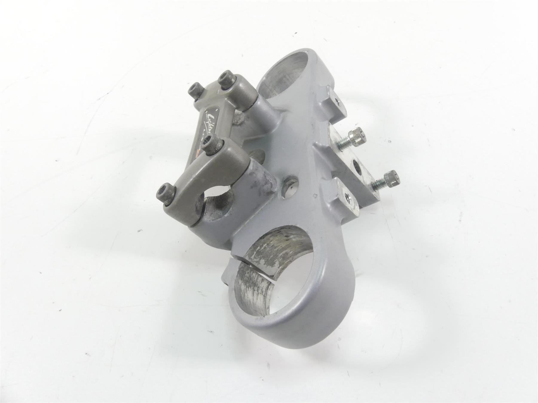 2007 Buell XB12 SS Lightning Upper Triple Tree Steering Riser Clamp J0105.1AKC {{ shop.shopifyCountryName }} - Mototech271
