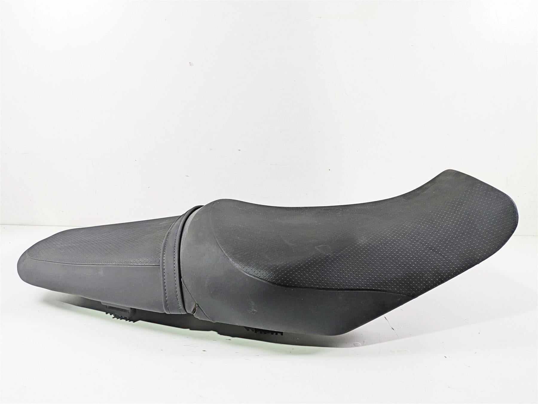 2023 Kawasaki ZX1400 ZX14R Ninja Seat Saddle - Small Tear 53066-0433 {{ shop.shopifyCountryName }} - Mototech271