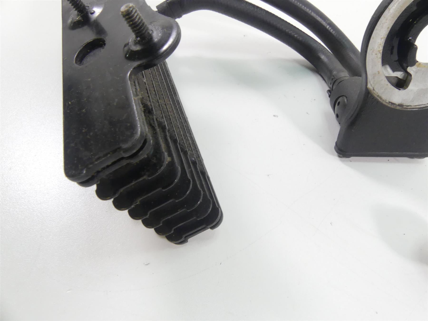 2007 Harley FLHTCU SE2 CVO Electra Glide Oil Cooler Radiator Flange Kit 63071-07 {{ shop.shopifyCountryName }} - Mototech271