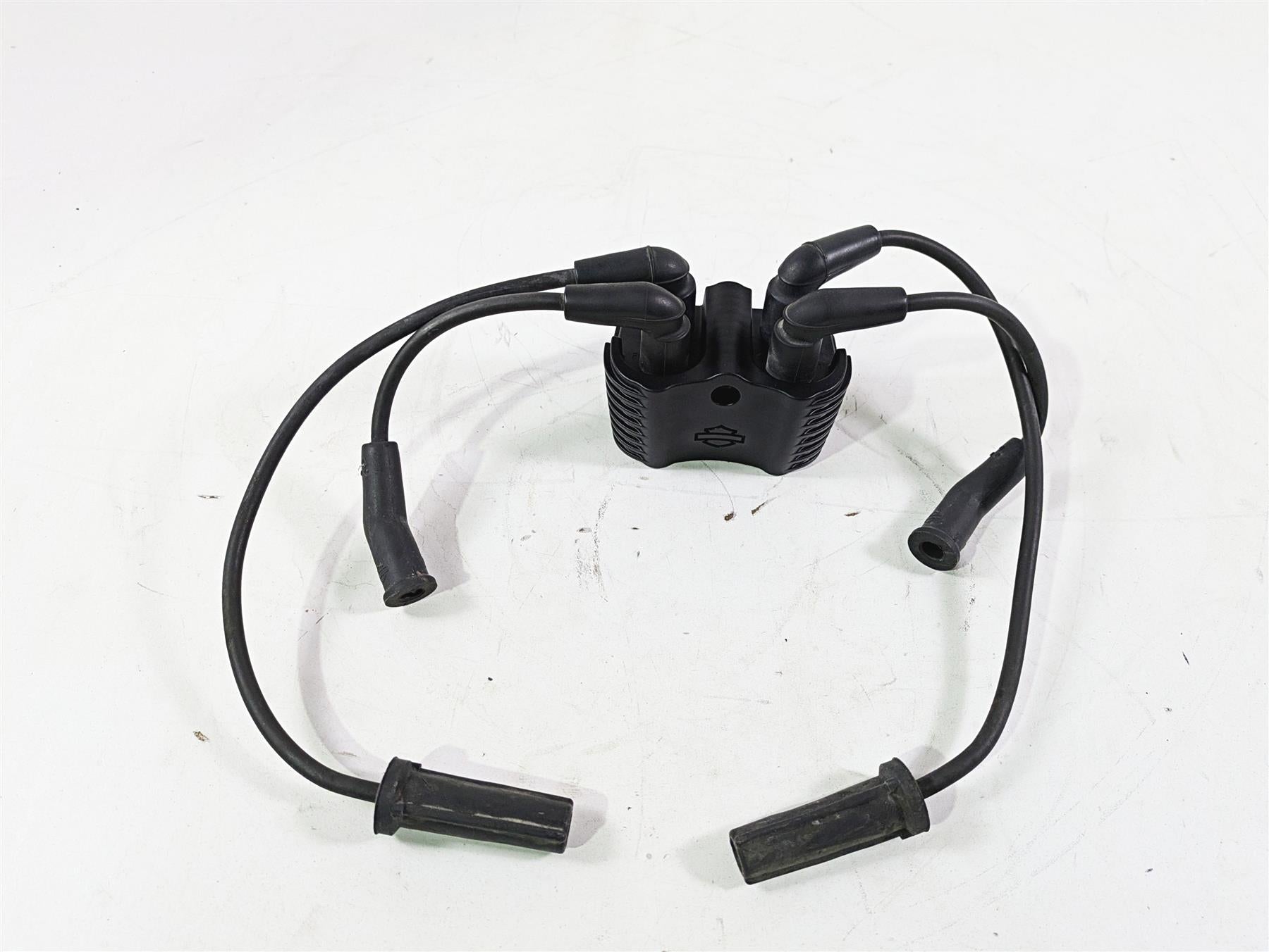 2018 Harley FXBR Softail Breakout Ignition Coil Wires Plugs Set 31600067 {{ shop.shopifyCountryName }} - Mototech271