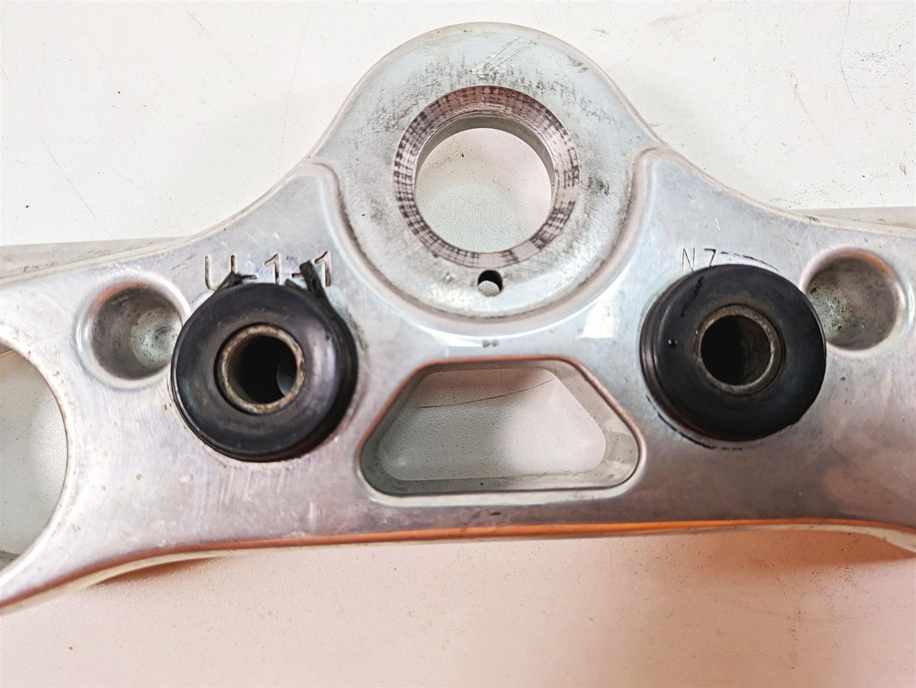 2009 Harley FXDC Dyna Super Glide Custom Upper Triple Tree Clamp 49mm 45538-08 {{ shop.shopifyCountryName }} - Mototech271