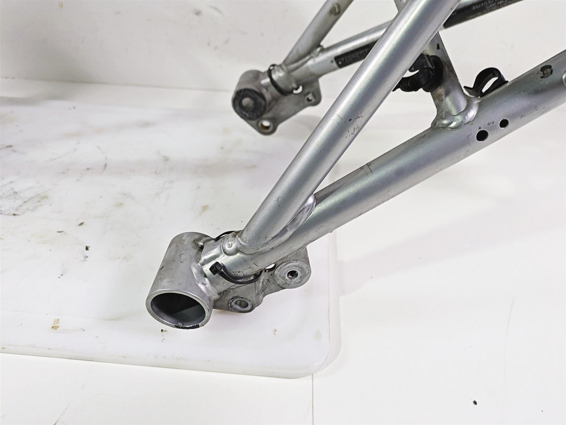 2019 BMW R1250RT K52 Straight Frame Chassis With Salvage Florida Title 46518101229 {{ shop.shopifyCountryName }} - Mototech271