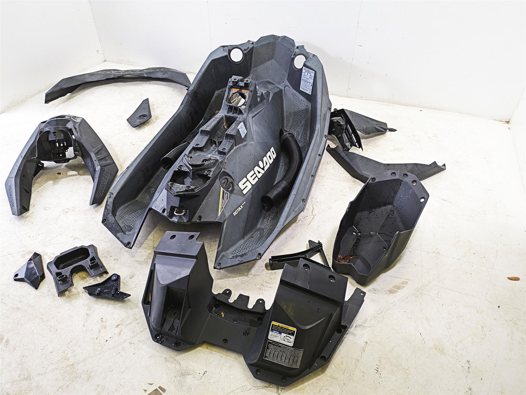 2016 Sea-Doo Spark 900 Body Plastic Black Cover Fairing Cowl Set 291003382 {{ shop.shopifyCountryName }} - Mototech271