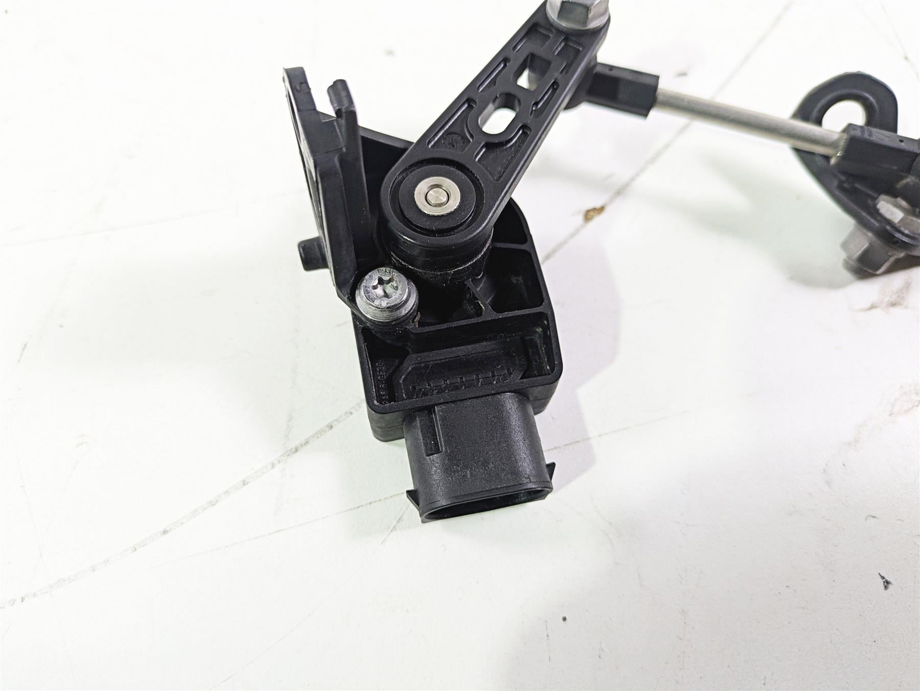 2017 BMW S1000RR K46 Bike Shock Level Height Leveling Sensor 37146870000 {{ shop.shopifyCountryName }} - Mototech271