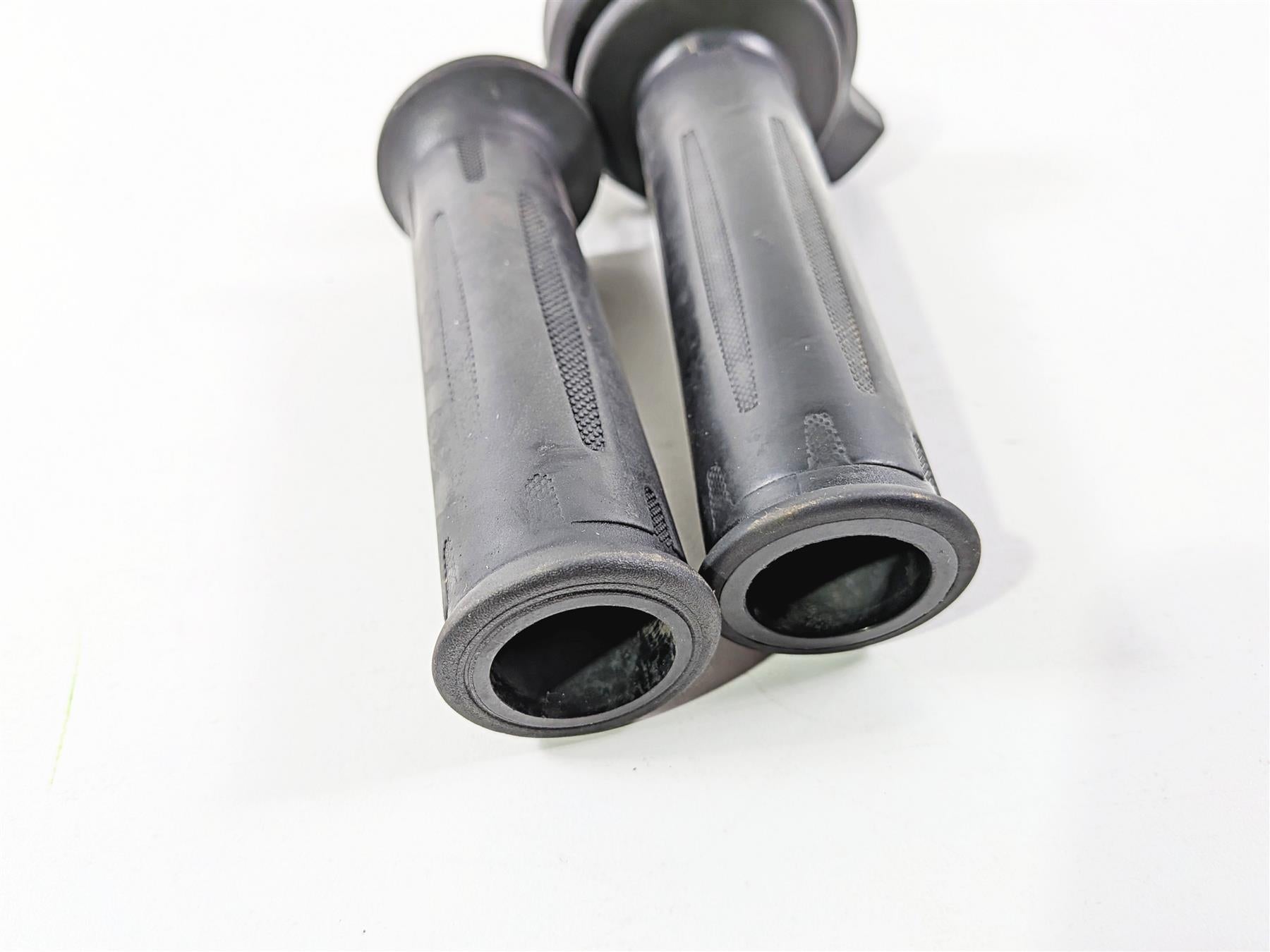 2023 BMW F850GS K81 Left Right Hand Heated Cruise Grip Set 61318552120 {{ shop.shopifyCountryName }} - Mototech271
