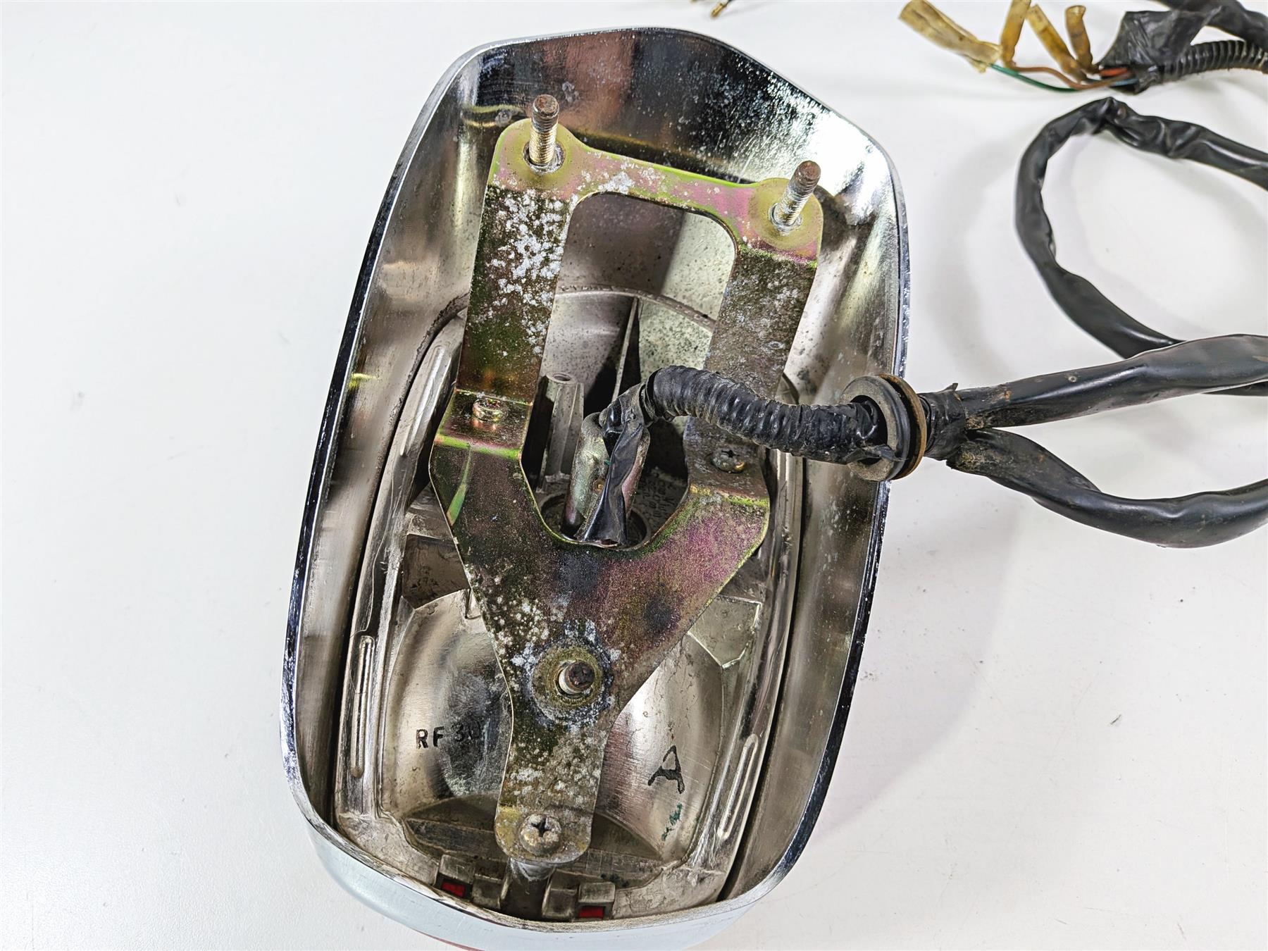 2005 Honda VT1100 Shadow Sabre Taillight Tail Light Lamp 33701-MCK-A01 {{ shop.shopifyCountryName }} - Mototech271