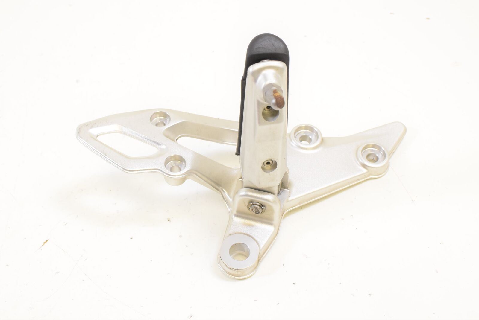 2016 BMW R1200R R1200 R K53 Right Rider Driver Footpeg Foot Peg 46718540797 {{ shop.shopifyCountryName }} - Mototech271