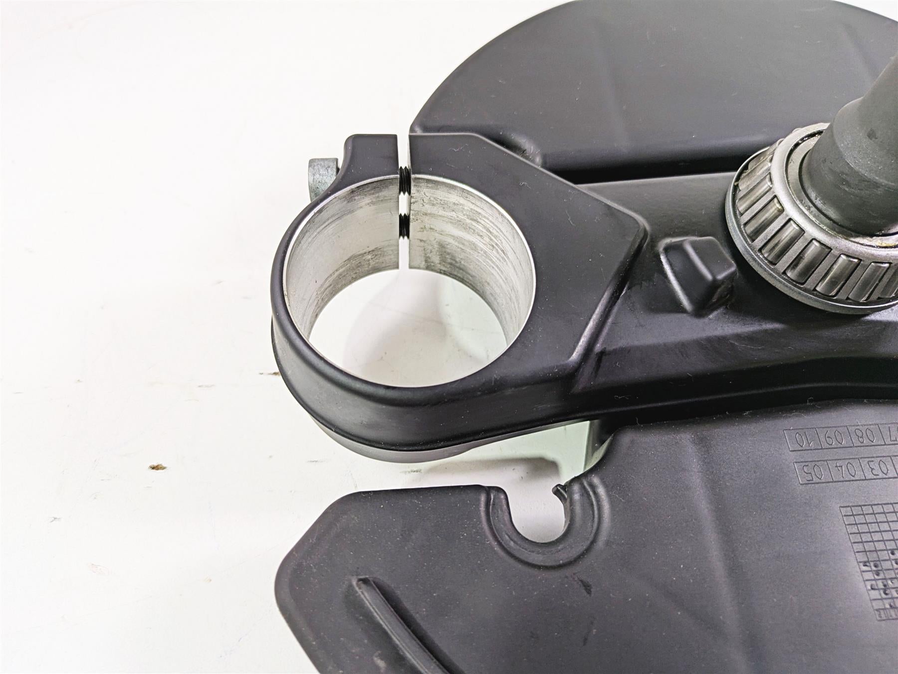 2017 BMW F800GS Adv K75 Lower Triple Tree Steering Clamp 31428530350 {{ shop.shopifyCountryName }} - Mototech271