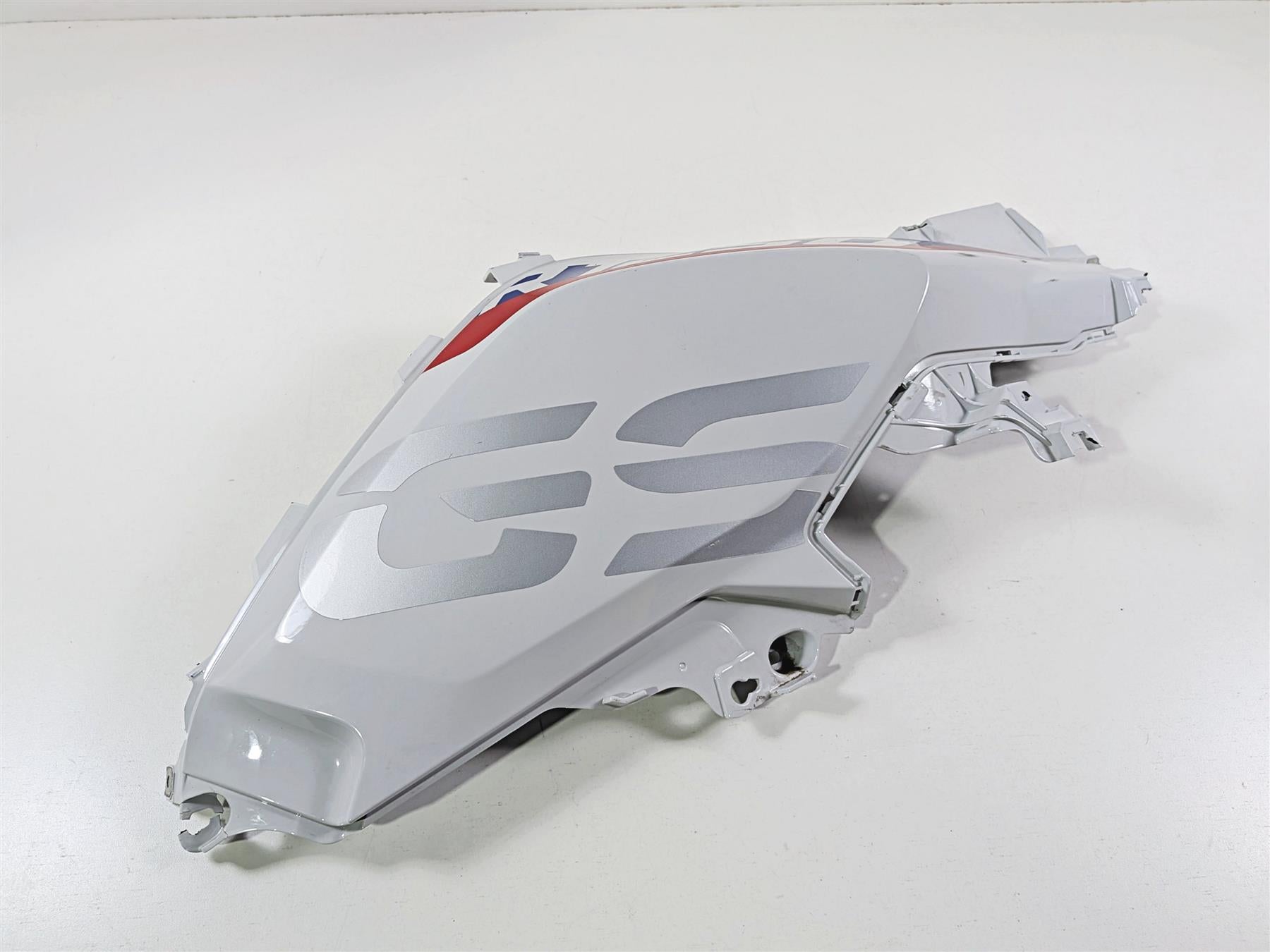 2019 BMW R1250GS K50 Right Main Tank Fairing Cover Read 46638563502 46638563504 {{ shop.shopifyCountryName }} - Mototech271
