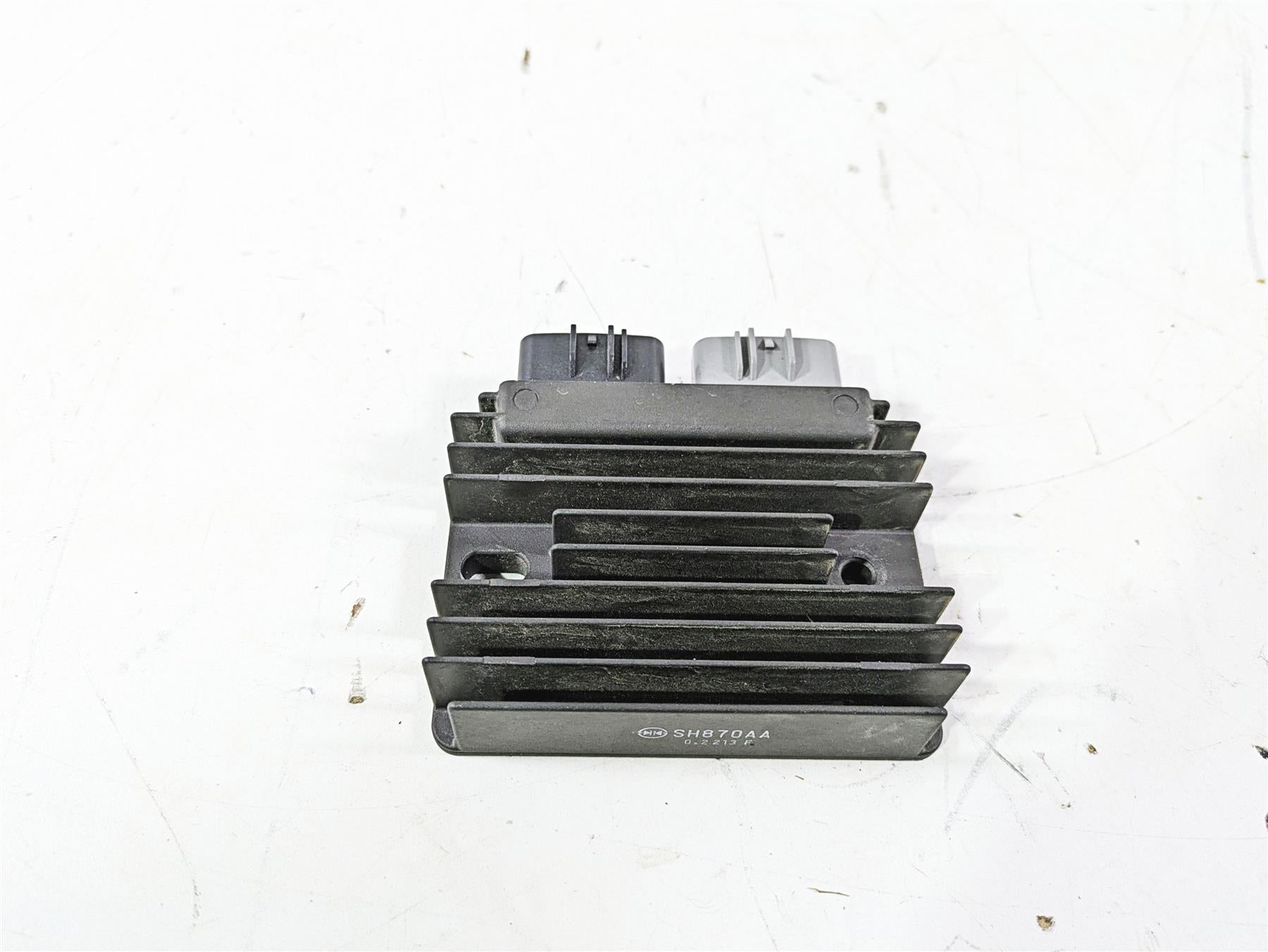 2021 Aprilia RS660 Rectifier Voltage Regulator 1A012332 SH870AA {{ shop.shopifyCountryName }} - Mototech271