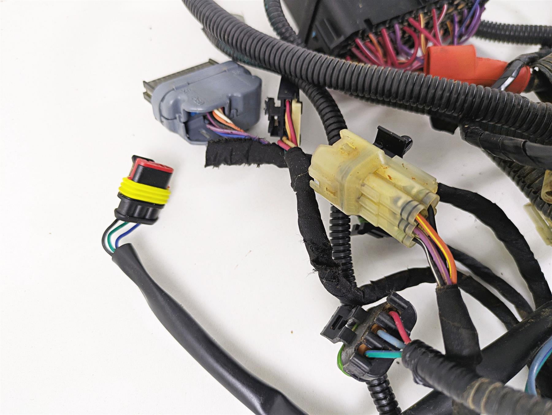 2011 Can-Am Outlander 650 4X4 XT Main Wiring Harness Loom - No Cut 710002118 {{ shop.shopifyCountryName }} - Mototech271