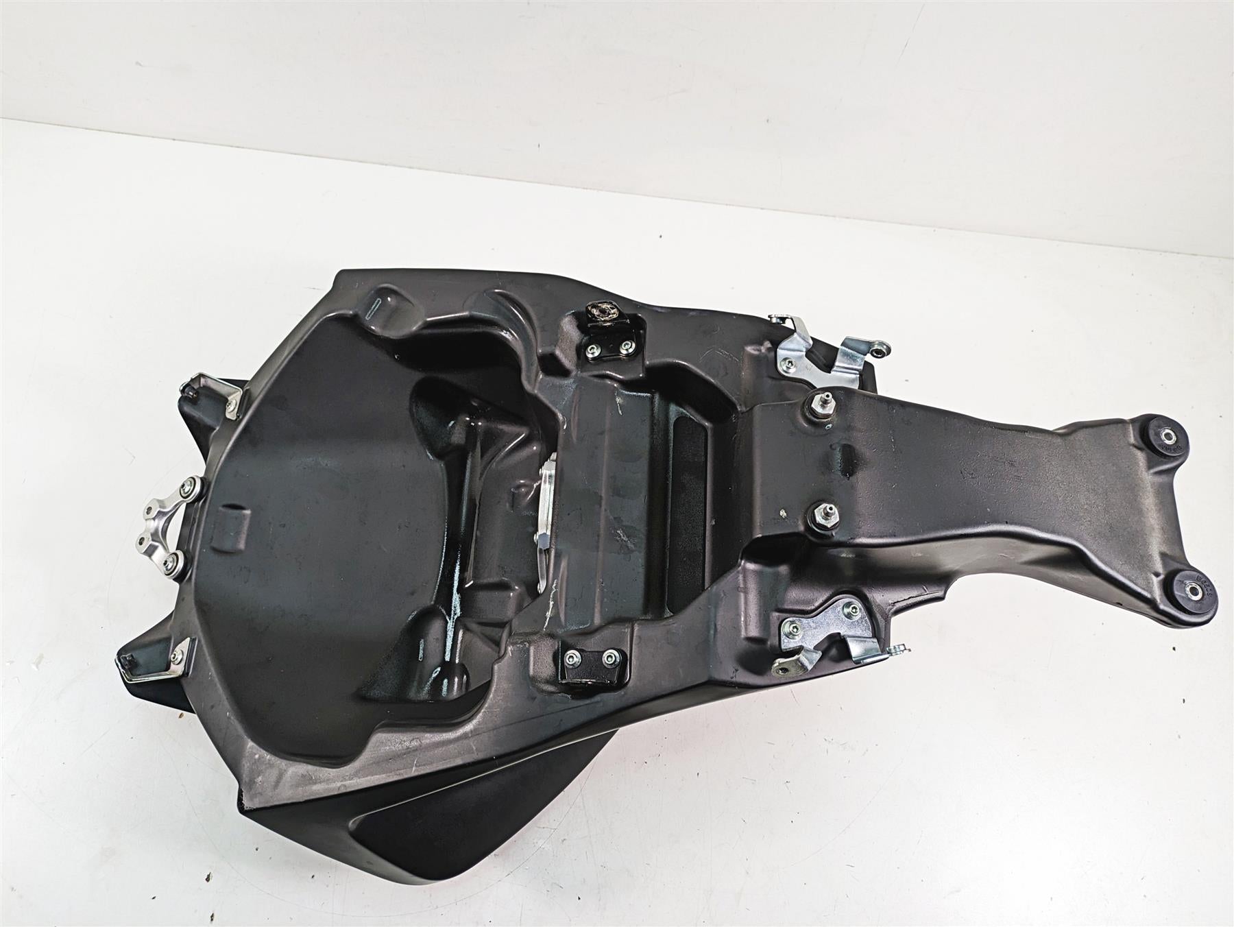 2017 Mv Agusta Dragster 800 Fuel Gas Petrol Tank -Read 80A0C2756 8000C2756 {{ shop.shopifyCountryName }} - Mototech271