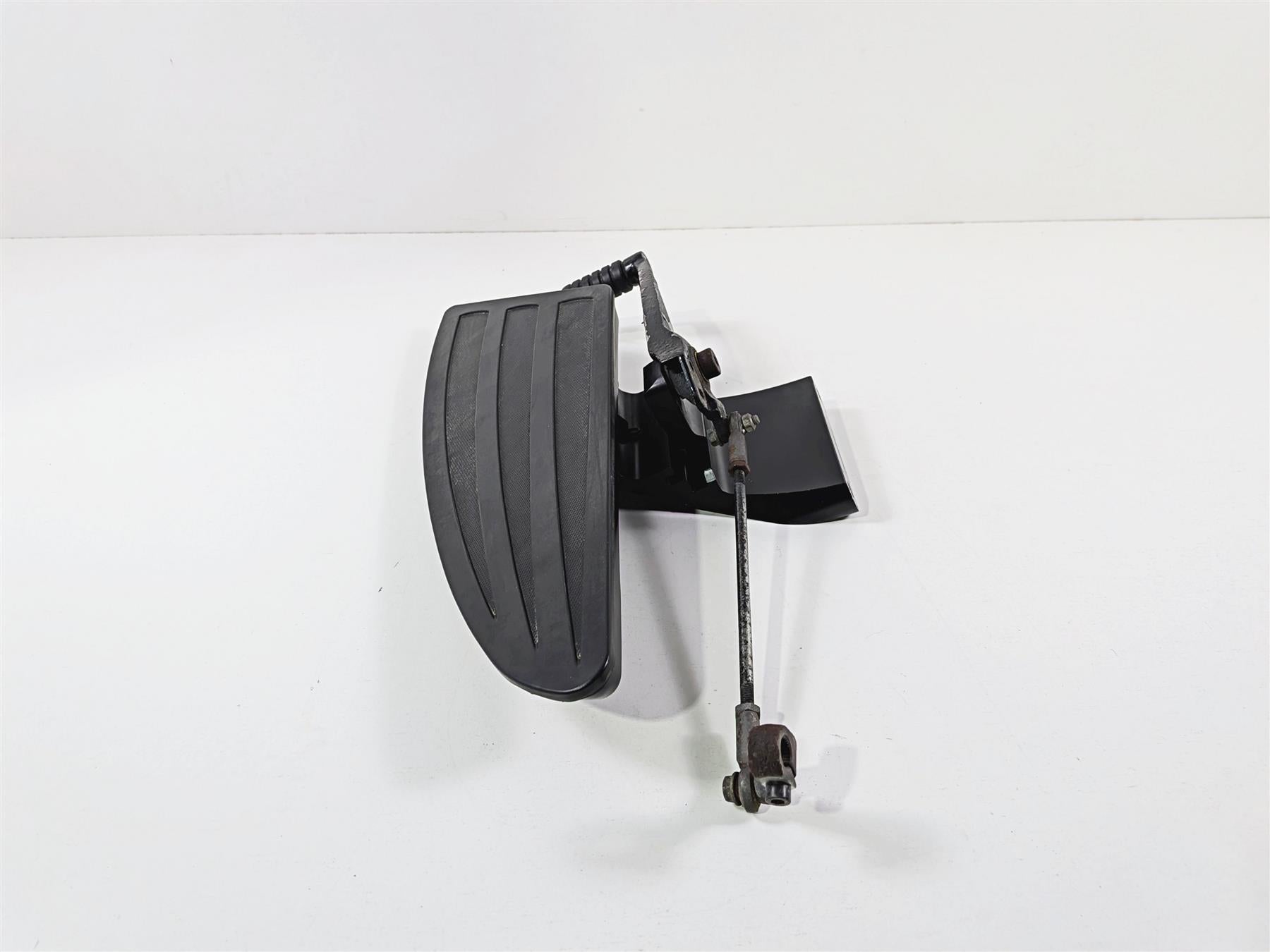 2016 Victory Cross Country Front Left Floorboard & Shifter 1021215 5137197 {{ shop.shopifyCountryName }} - Mototech271