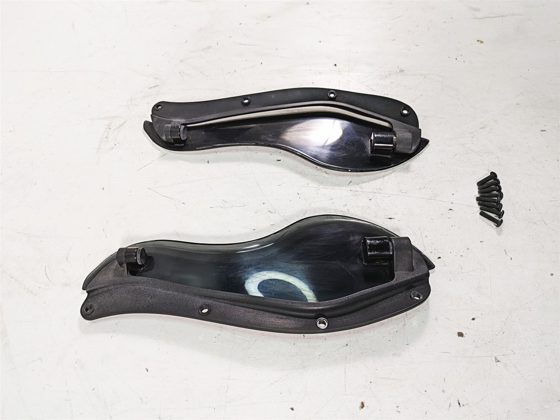 2009 Harley Touring FLHTCU Electra Glide Fairing Wind Deflector Set 58128-08A {{ shop.shopifyCountryName }} - Mototech271