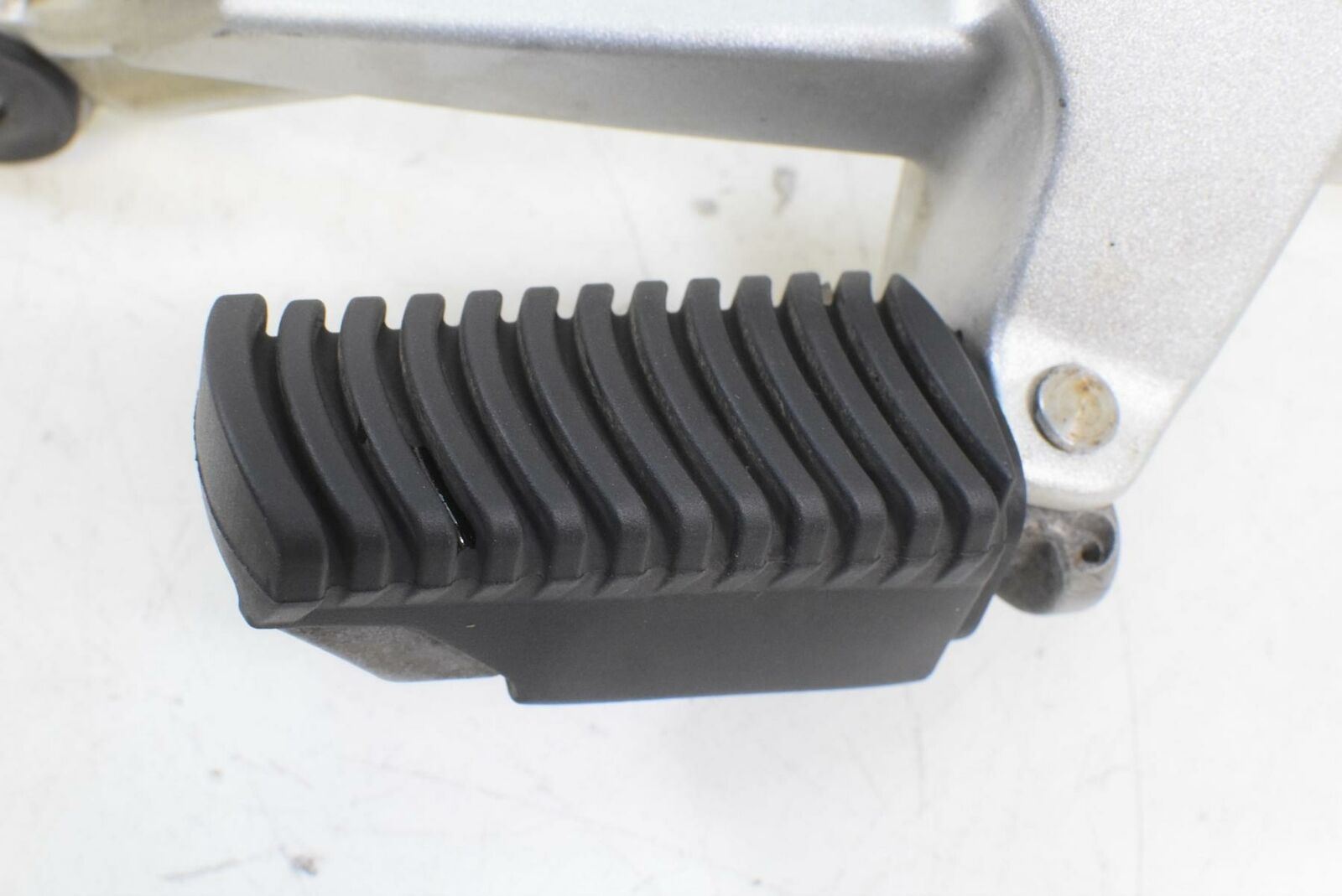 2007 BMW K1200 GT K44 Right Footpeg Foot Peg Rest Set 46717687516 {{ shop.shopifyCountryName }} - Mototech271