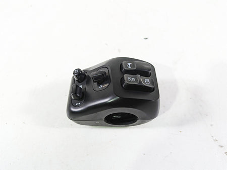 2018 Indian Chieftain Dark Horse Left Hand Control Switch 4016912 4018465 {{ shop.shopifyCountryName }} - Mototech271