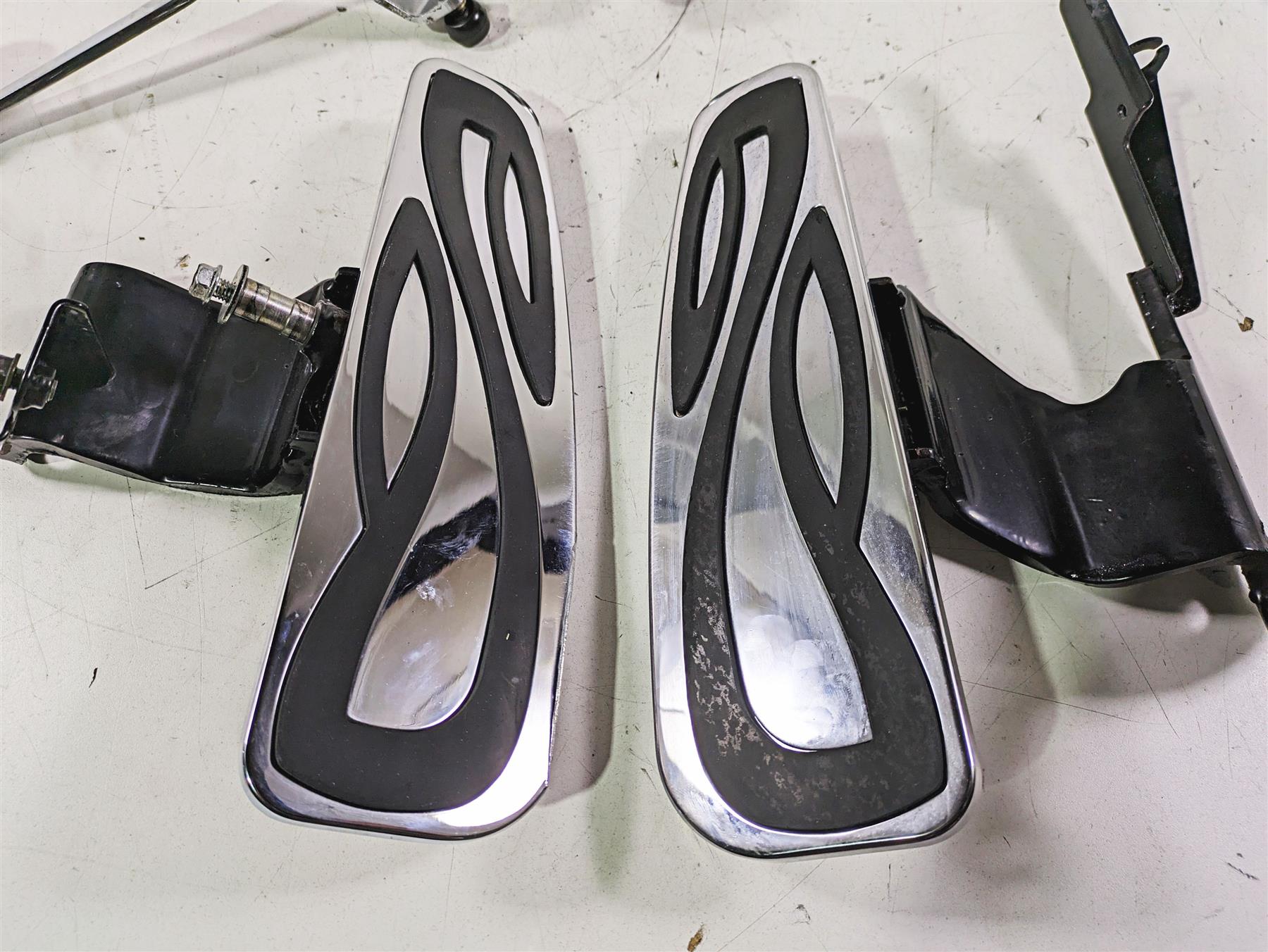 2002 Honda VTX1800 Retro Baron Front Floorboard Shift Brake Lever Set 50612-MCV {{ shop.shopifyCountryName }} - Mototech271