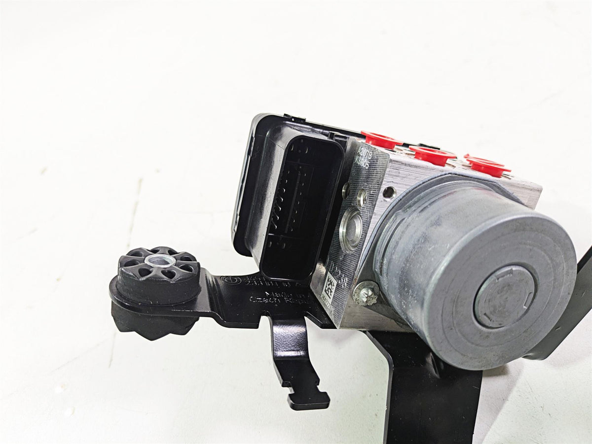 2016 BMW F800R K73 Abs Brake Module Unit Module Pump 8556198 34518546851 {{ shop.shopifyCountryName }} - Mototech271