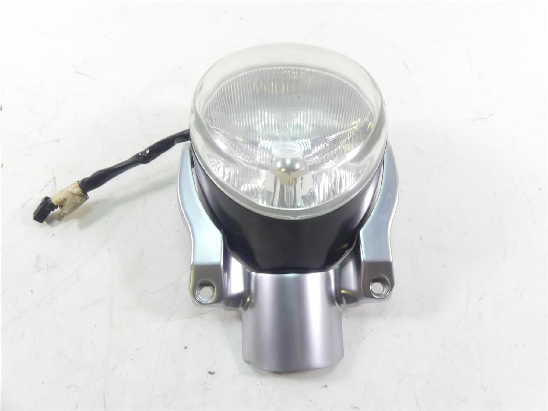 2011 Harley VRSCF Muscle Rod Headlight Head Light & Mount Cowl - Read 69873-07B