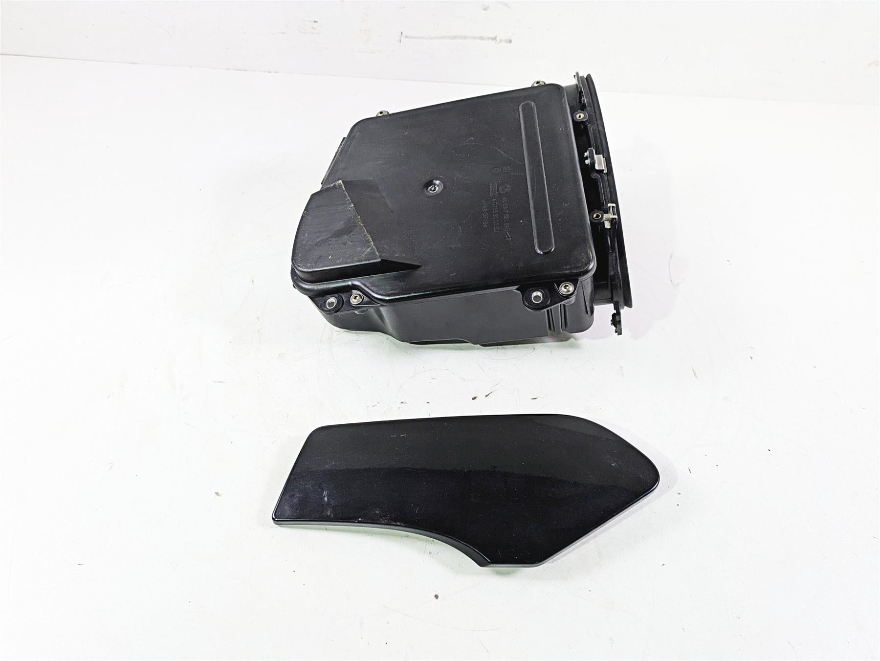 2009 BMW R1200RT K26 Storage Glove Compartment Box + Lid 46637681545 {{ shop.shopifyCountryName }} - Mototech271