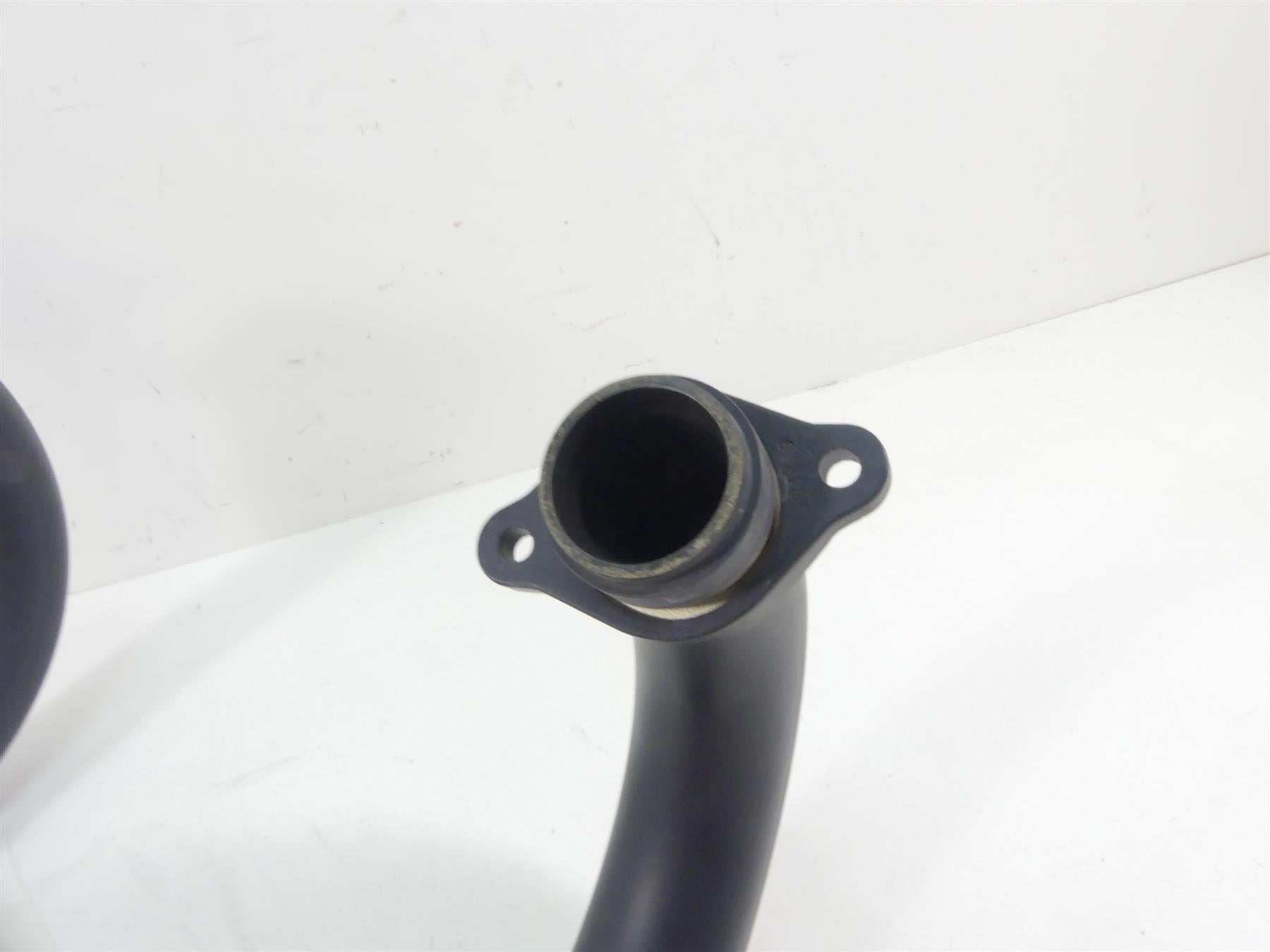 2019 Moto Guzzi V7 III Stone 750 Black Exhaust Pipe Header Set 2B003148 2B003147 {{ shop.shopifyCountryName }} - Mototech271