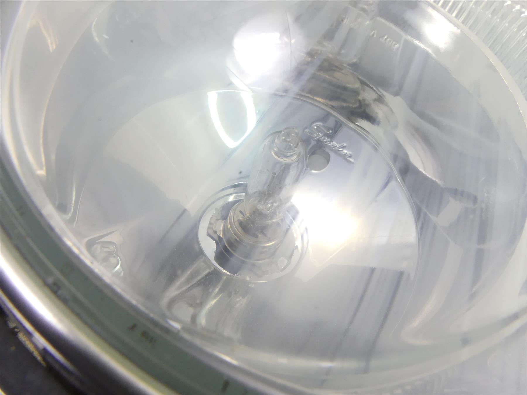 2010 Harley Touring FLHX Street Glide Headlight Head Light Lamp 68342-05 {{ shop.shopifyCountryName }} - Mototech271