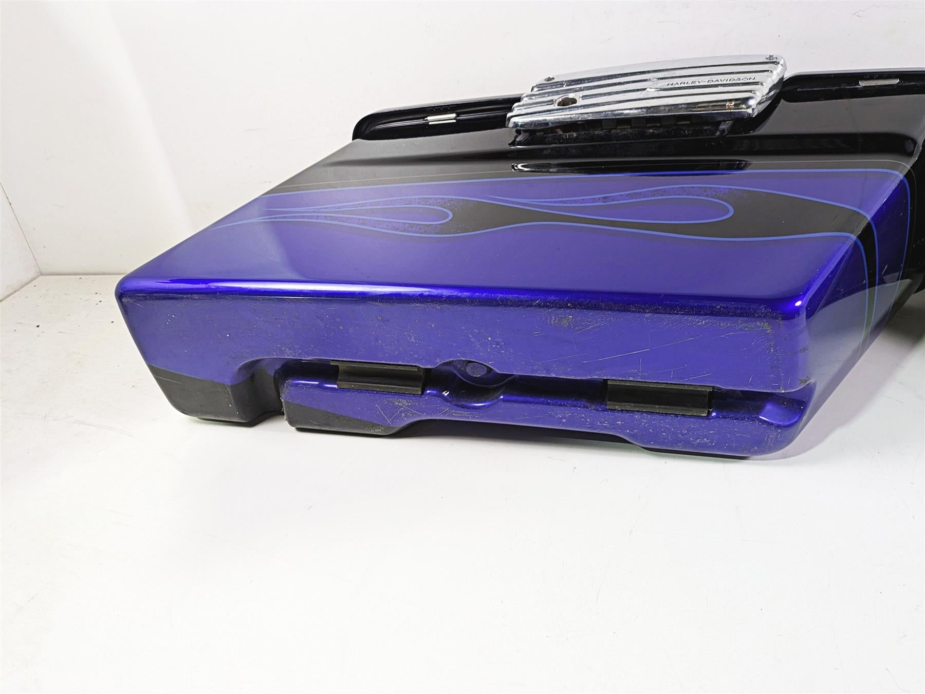 2011 Harley Touring FLHTCUSE CVO E-Glide Saddlebag Set 91171-07 L 91190-07 {{ shop.shopifyCountryName }} - Mototech271