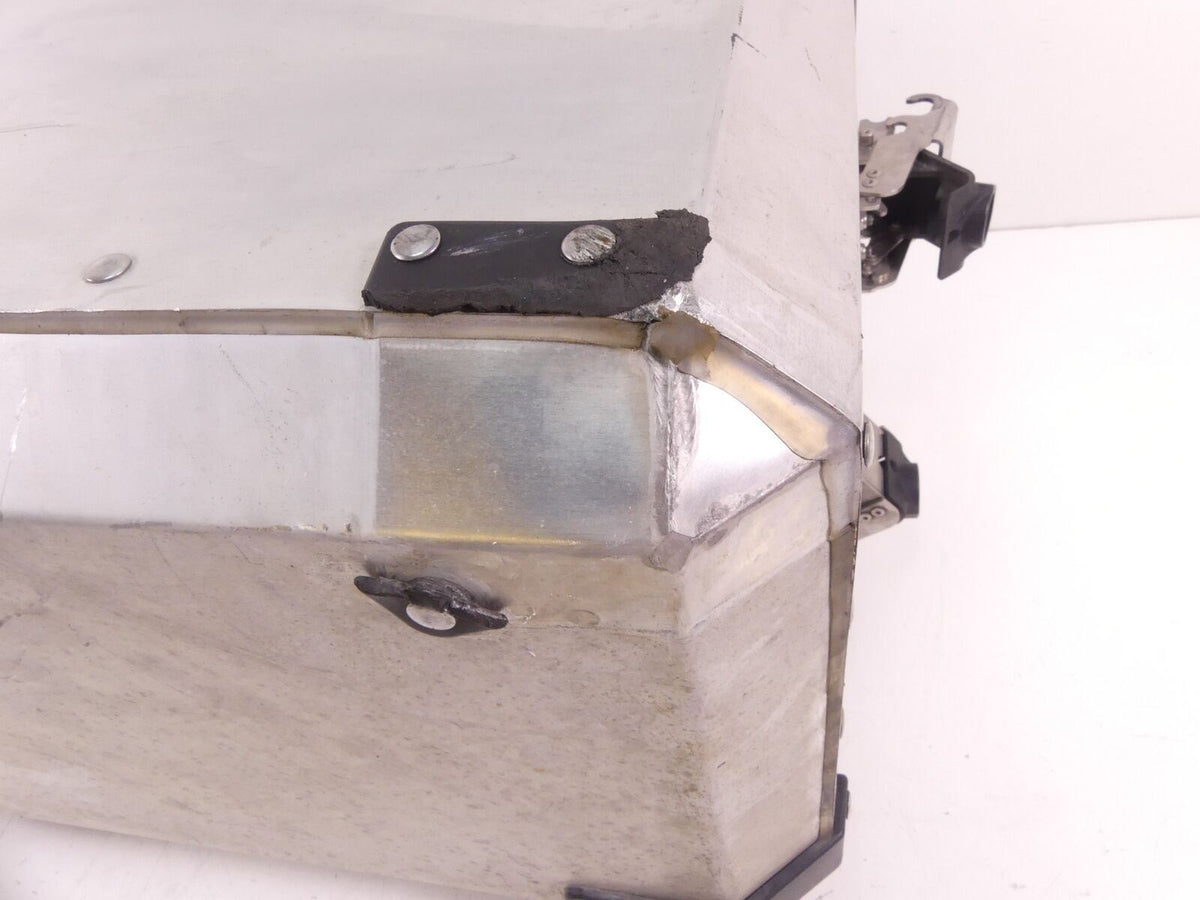 2008 BMW R1200GS K255 Adv Right Saddlebag Luggage Case Carrier 77418566457 {{ shop.shopifyCountryName }} - Mototech271