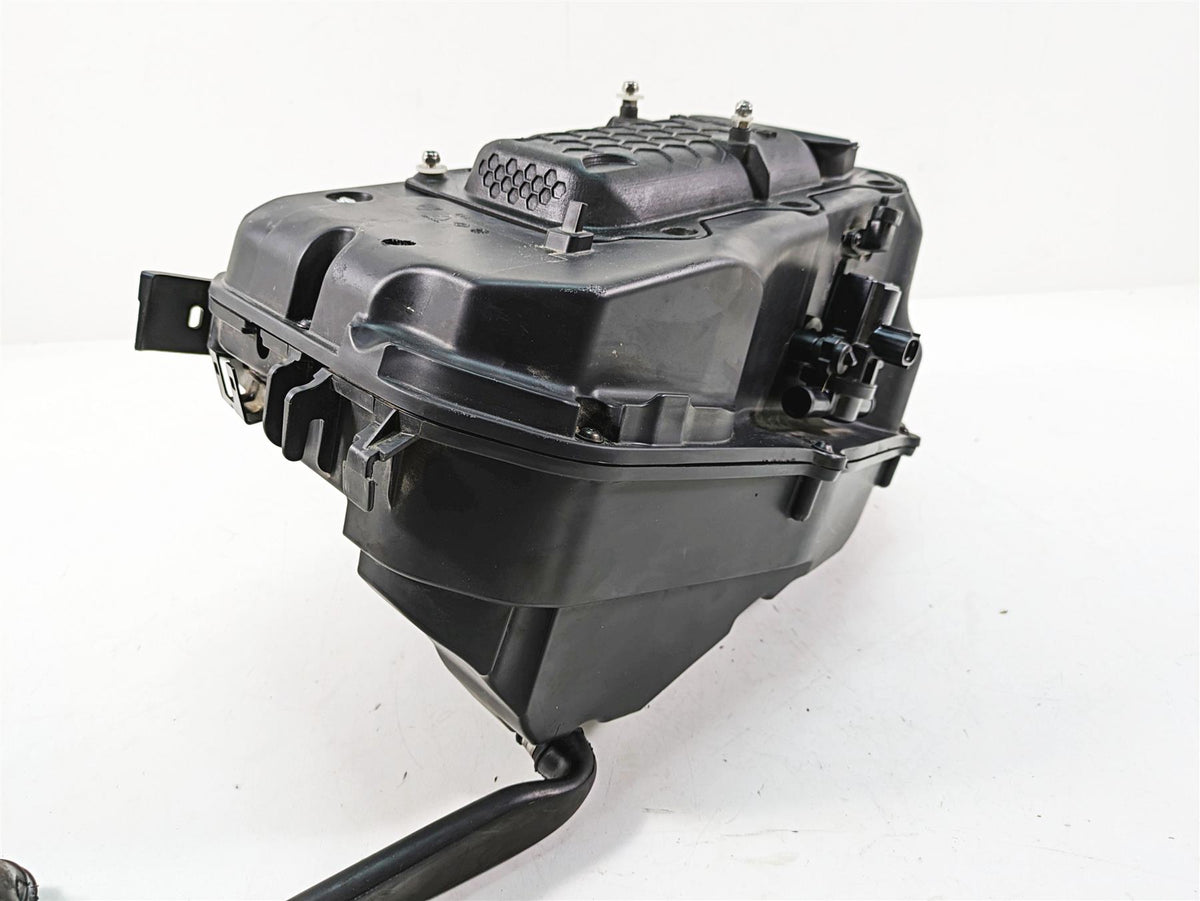 2020 Ducati Hypermotard 950 SP Air Box Cleaner Breather Filter - Read 44219032A {{ shop.shopifyCountryName }} - Mototech271