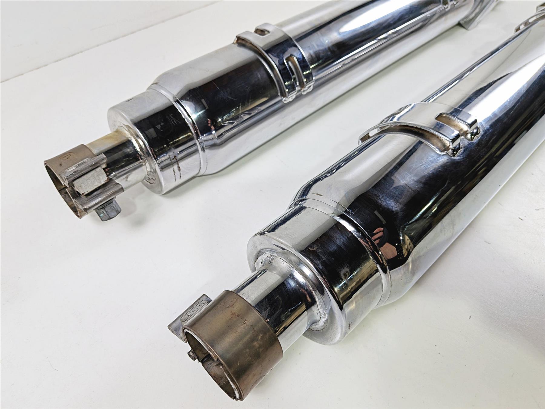 2020 Indian Challenger Limited Tab Performance 4" Chrome Exhaust Pipes 211-1291-Mototech271