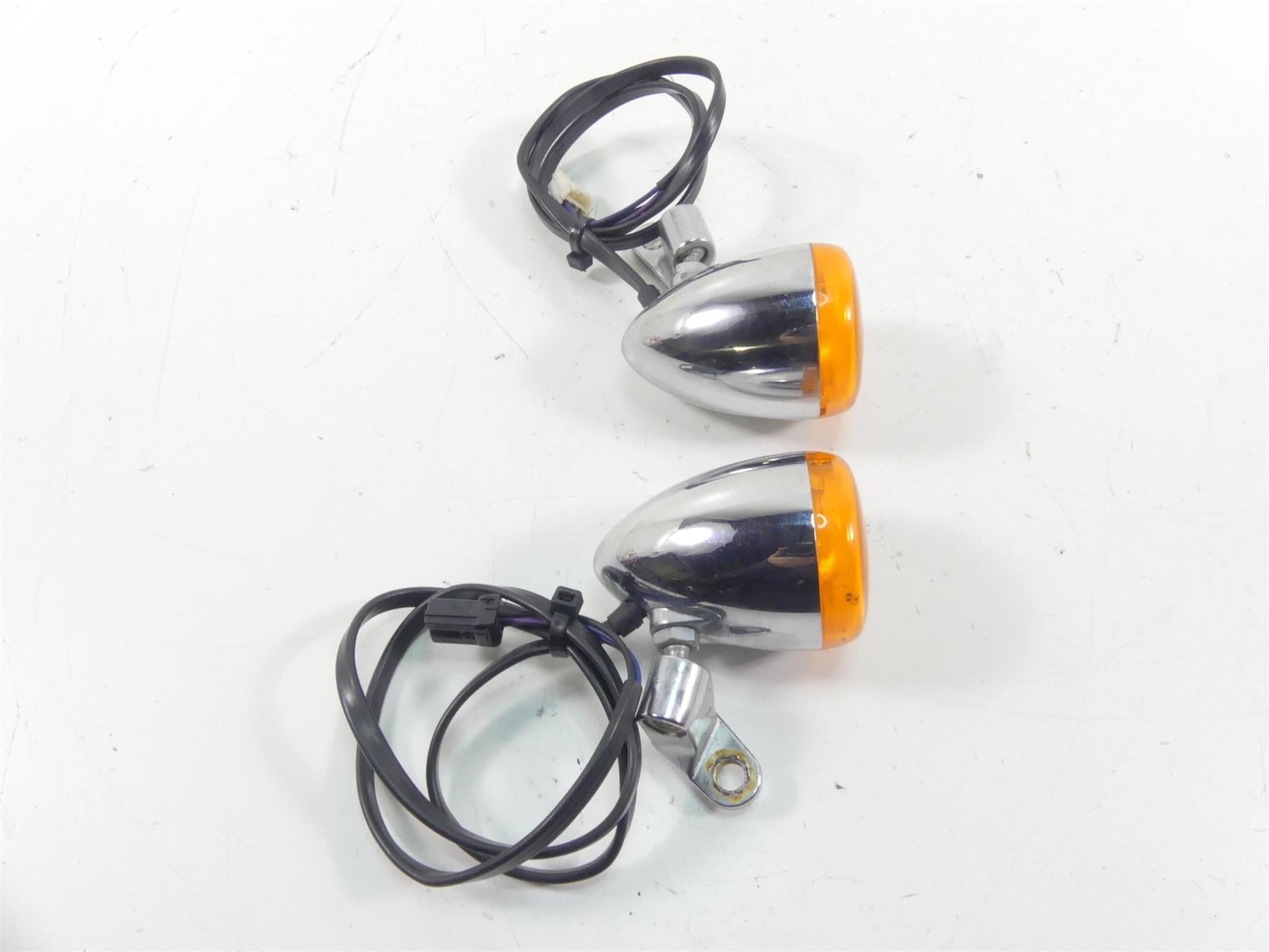 2015 Harley FLD Dyna Switchback Front Turn Signal Blinker Set 68972-00 {{ shop.shopifyCountryName }} - Mototech271
