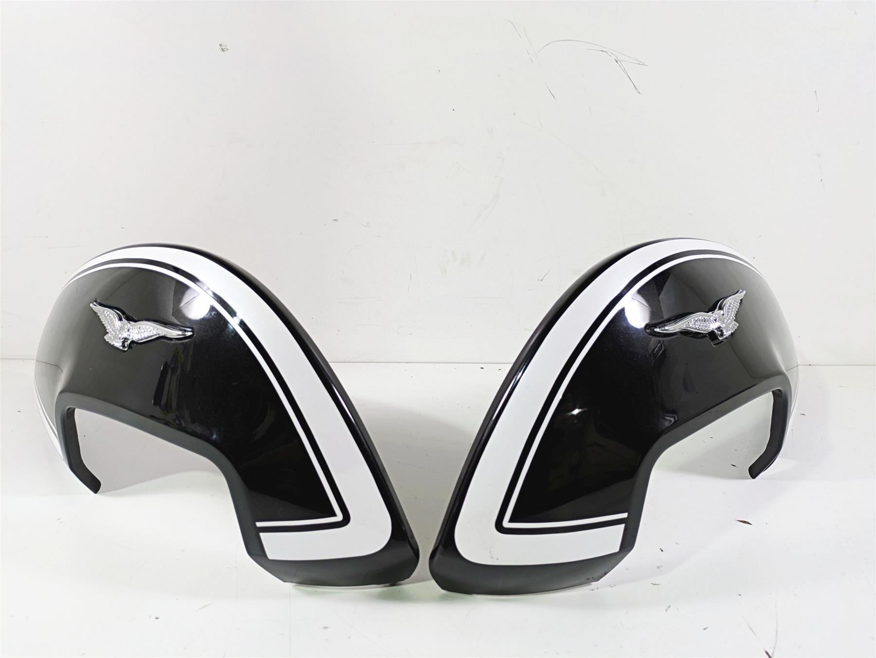 2014 Moto Guzzi California 1400 Touring Side Tank Cover Fairing Set B063182 {{ shop.shopifyCountryName }} - Mototech271