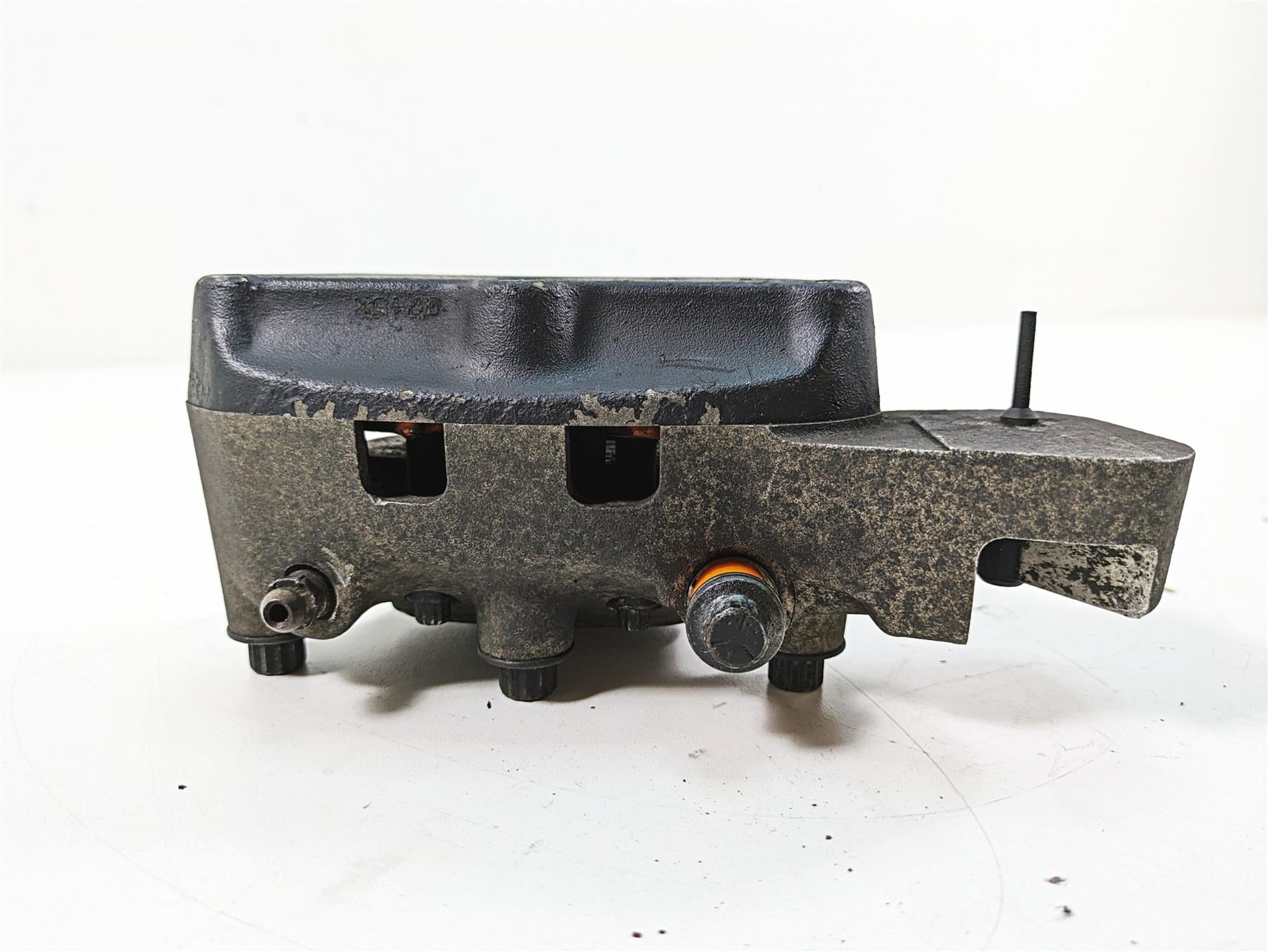 2005 Harley Touring FLHTCUI Electra Glide Rear Brake Caliper & Bracket 44080-02C {{ shop.shopifyCountryName }} - Mototech271