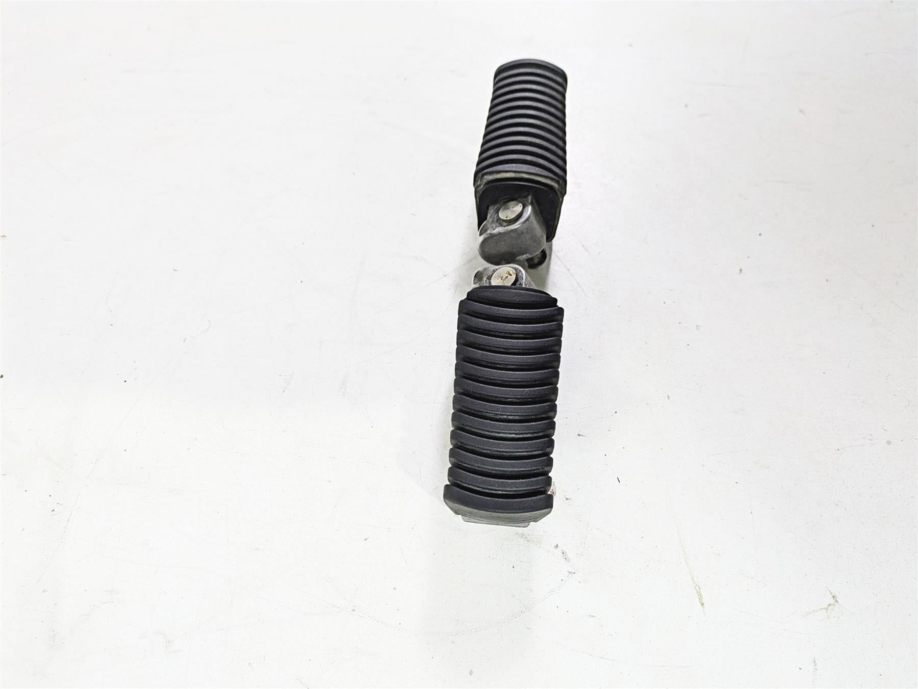 2009 BMW R1200GS K255 Adv Rear Passenger Foot Peg Set 46712310403 46712310404 {{ shop.shopifyCountryName }} - Mototech271