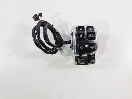 2015 Harley Touring FLTRUSE CVO Road Glide Right Hand Control Switch 71500083C-Mototech271