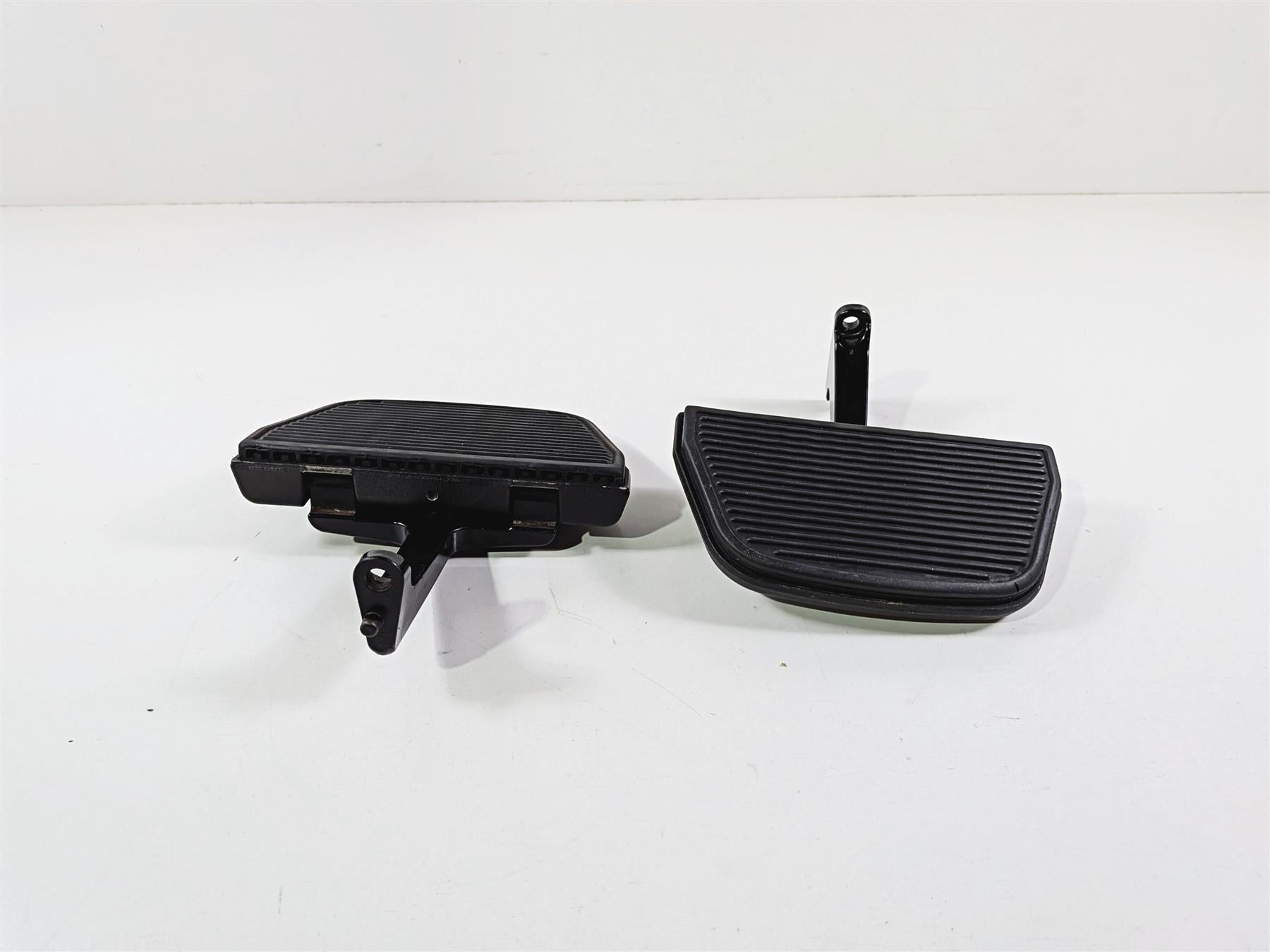 2016 Harley Touring FLHX Street Glide Rear Passenger Floor Board Set 50500460A {{ shop.shopifyCountryName }} - Mototech271