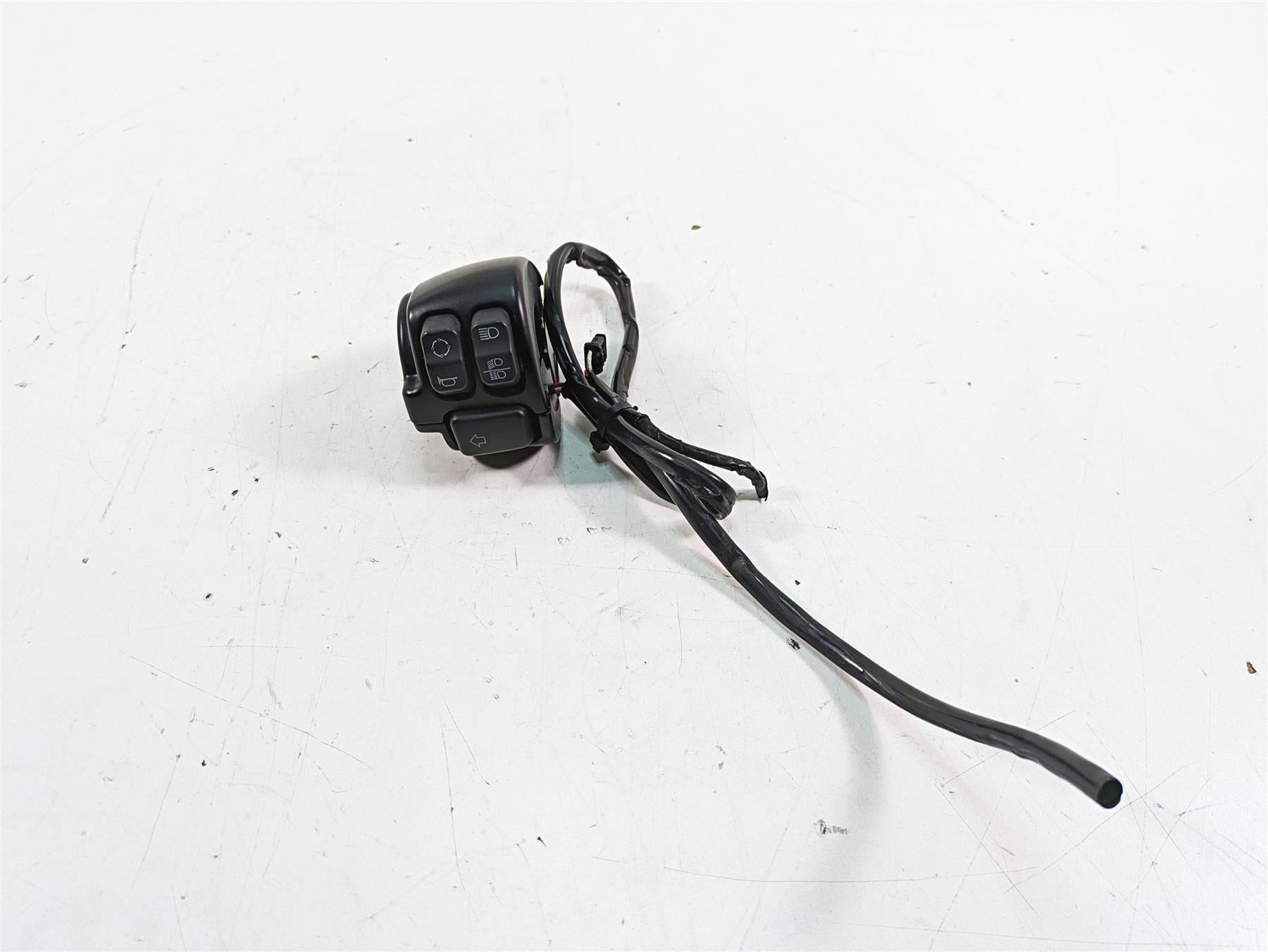 2020 Harley Softail FXBB Street Bob Left Hand Control Switch - Read 71500292 {{ shop.shopifyCountryName }} - Mototech271