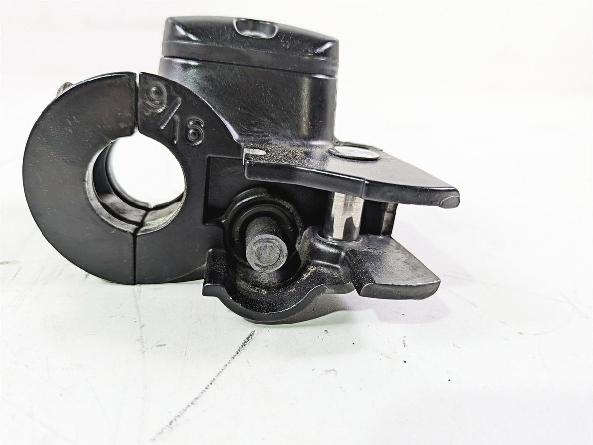 2002 Harley Dyna FXDL Low Rider Front Brake Master Cylinder 9/16" 45019-96F {{ shop.shopifyCountryName }} - Mototech271