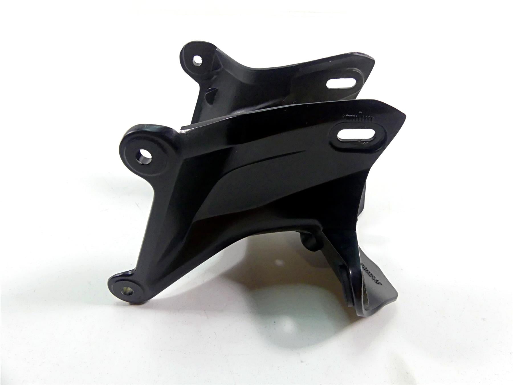 2022 Triumph Speed Triple 1200 RS Front Headlight Gauges Stay Mount T2310246 {{ shop.shopifyCountryName }} - Mototech271