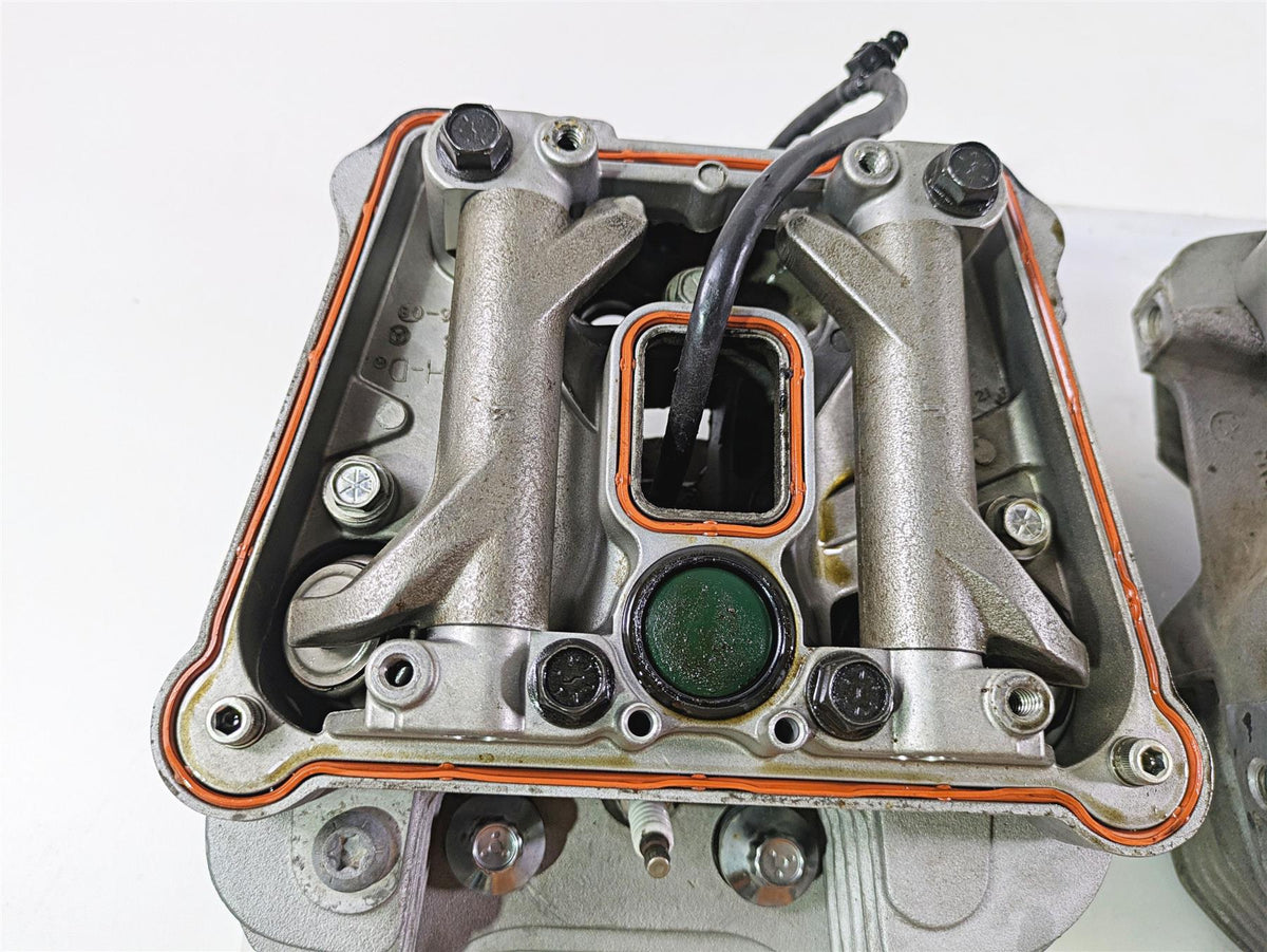 2009 Harley XR1200 Sportster Cylinderhead Cylinder Head Set 17524-08 17523-08 {{ shop.shopifyCountryName }} - Mototech271