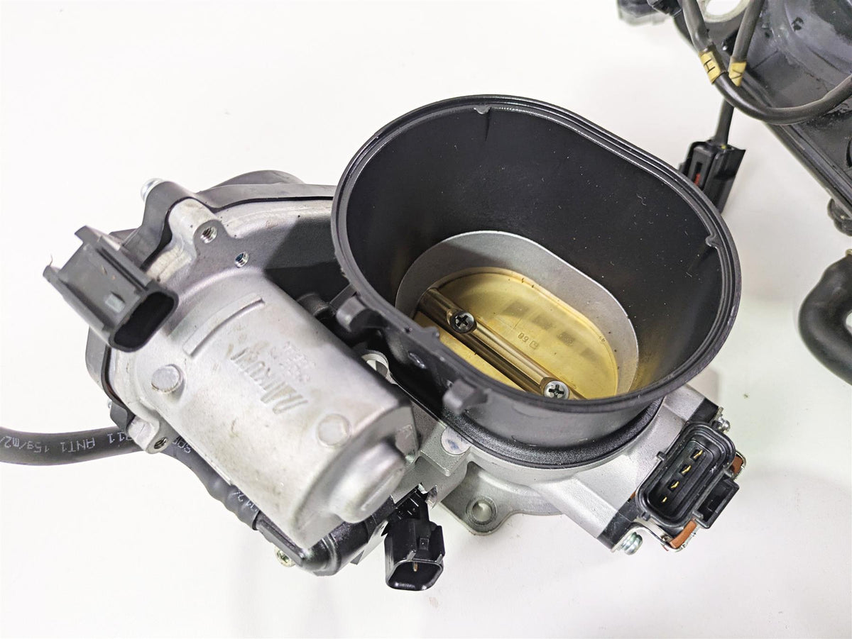2022 Ducati Streetfighter V2 Throttle Bodies & Air Box Set 44212343B 28241121A {{ shop.shopifyCountryName }} - Mototech271