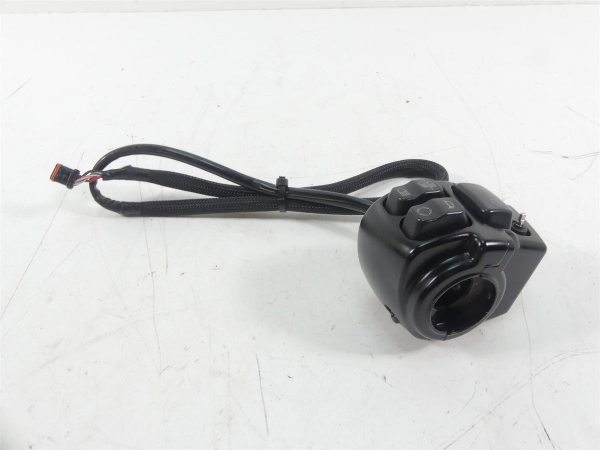 2017 Harley FXSE CVO Pro Street Breakout Left Hand Control Switch 71500458 {{ shop.shopifyCountryName }} - Mototech271