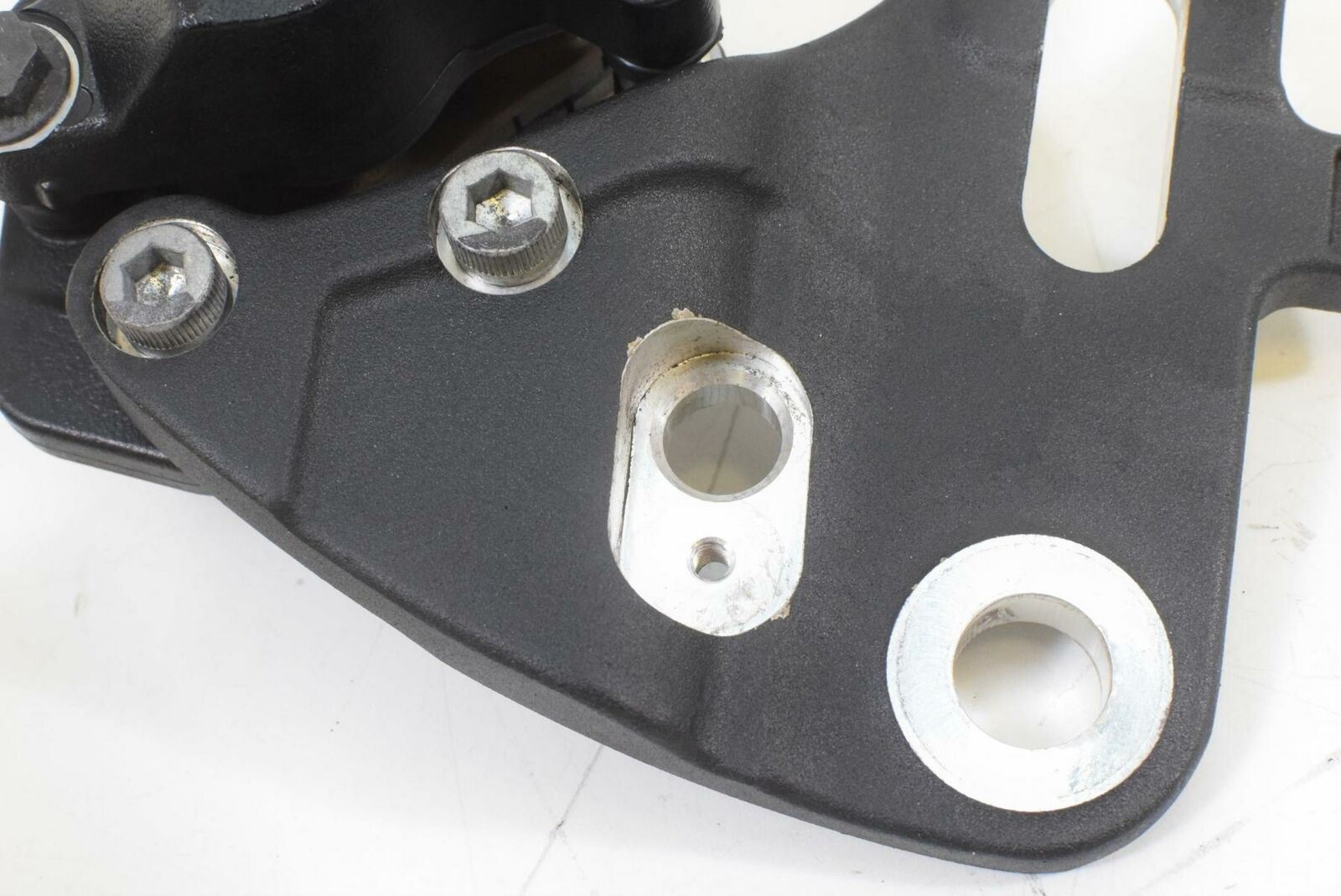 2018 Indian Roadmaster Rear Brake Caliper Bracket Set 1912006-266 {{ shop.shopifyCountryName }} - Mototech271