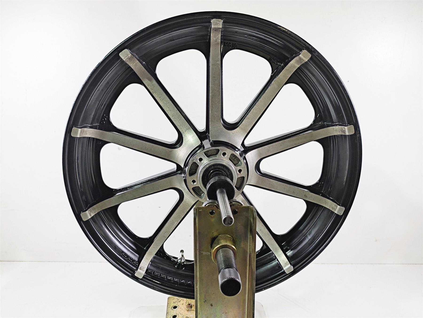 2017 Indian Chieftain Limited Straight Front Wheel Rim 19x3.5 1523059 {{ shop.shopifyCountryName }} - Mototech271