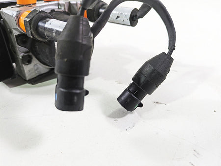 2018 Indian Chieftain Dark Horse Abs Brake Pump Module Unit 2204981 {{ shop.shopifyCountryName }} - Mototech271