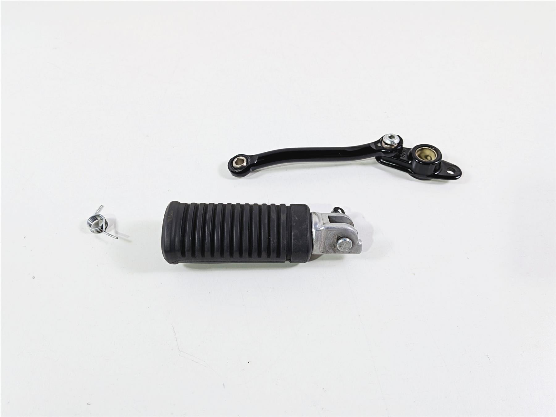2024 Harley Softail FXLRST Low Rider Right Foot Peg & Brake Linkage 50501106 {{ shop.shopifyCountryName }} - Mototech271