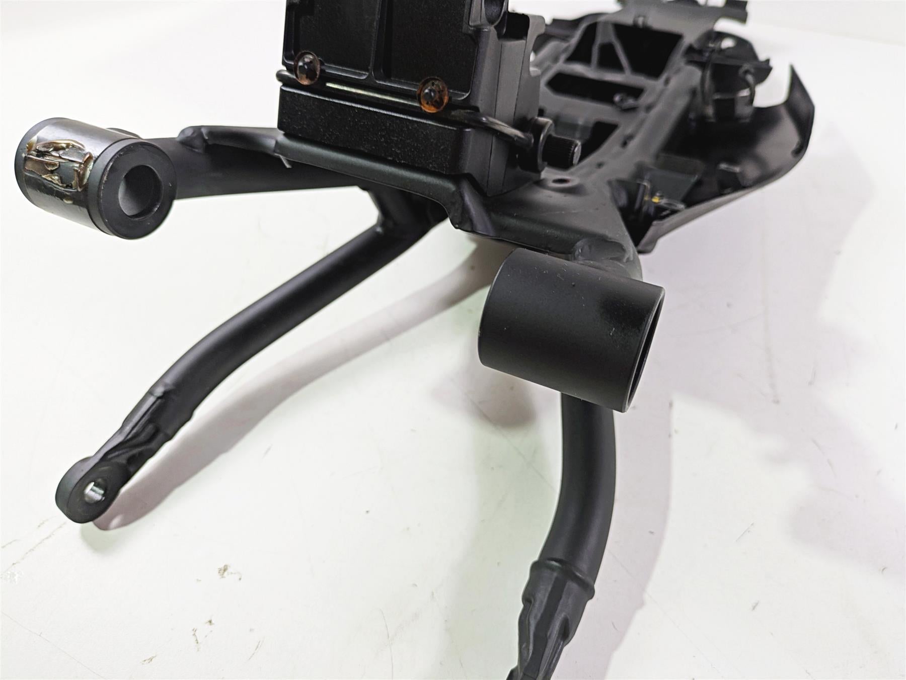 2016 Ducati Monster 1200 S Subframe Sub Frame Inner Fender Set 47017251DA {{ shop.shopifyCountryName }} - Mototech271