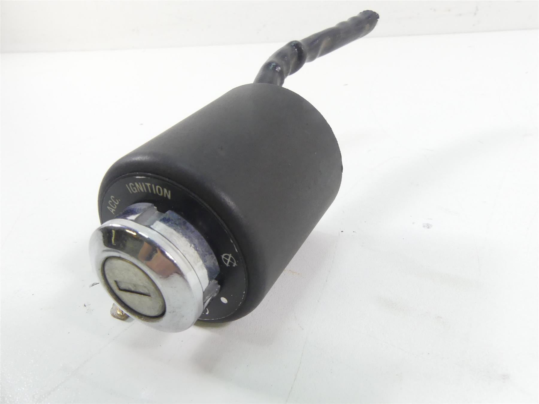 2006 Harley Sportster XL1200 Custom Ignition Switch Steering Lock & Key 71441-94 {{ shop.shopifyCountryName }} - Mototech271