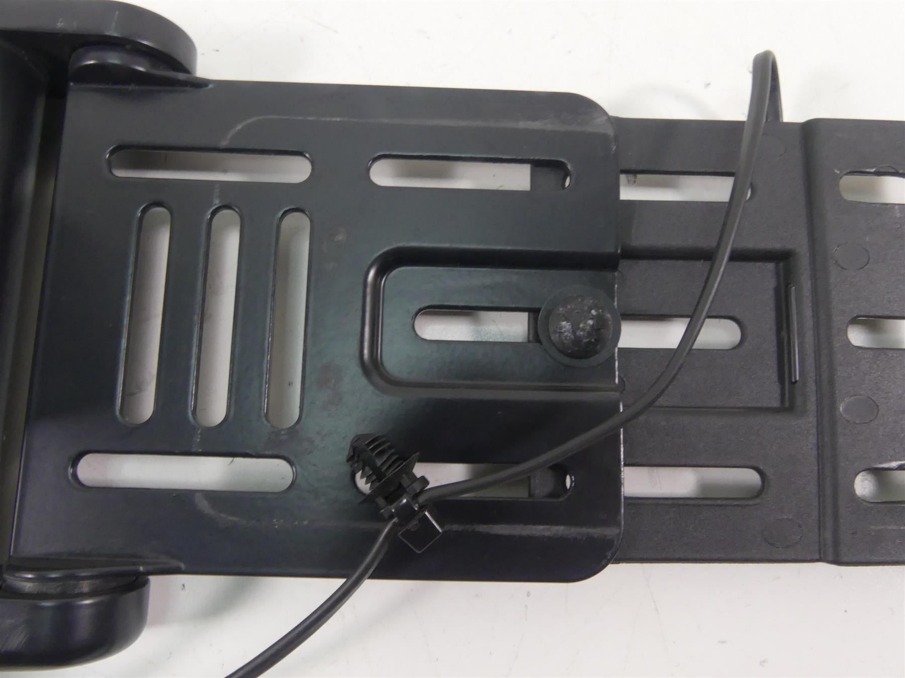 2011 Harley VRSCF Muscle Rod Side License Plate Holder Mount 69390-09 {{ shop.shopifyCountryName }} - Mototech271